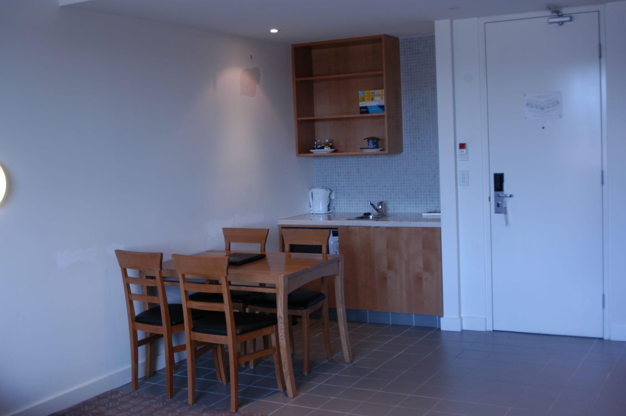Wantirna Golden Pebble Hotel מראה חיצוני תמונה