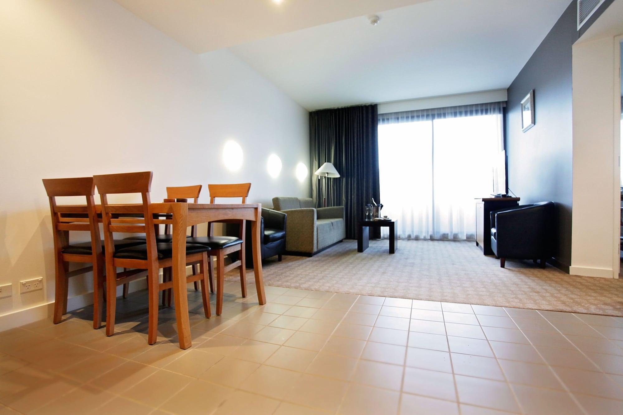 Wantirna Golden Pebble Hotel מראה חיצוני תמונה