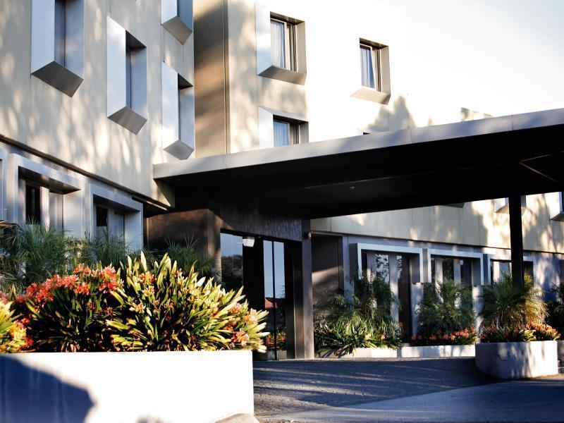 Wantirna Golden Pebble Hotel מראה חיצוני תמונה